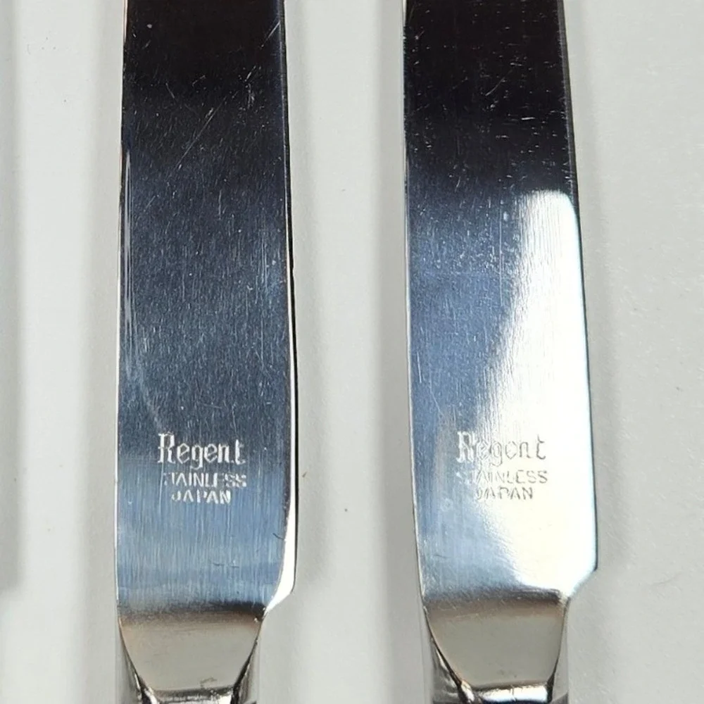 4 Vintage Regent Sheffield‎ Stainless Steak Knives Ornate Embossed Handle Japan